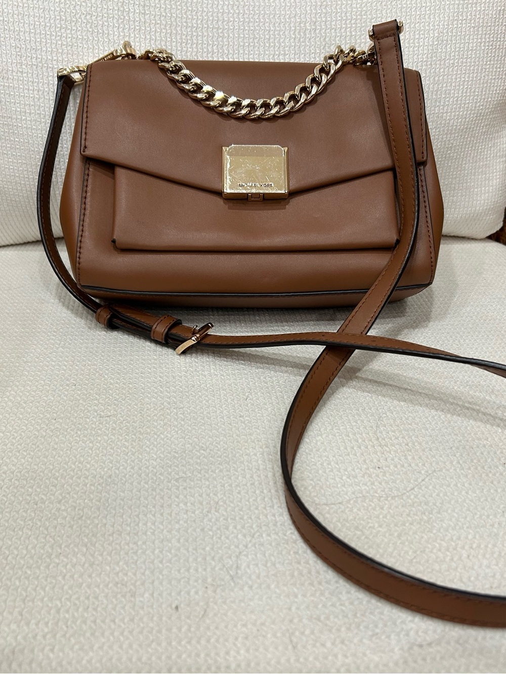 Michael Kors Tan Leather Shoulder Bag with Gold Chain